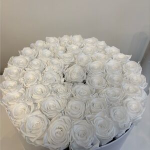 Elegant White Roses Bouquet